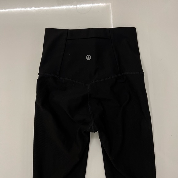 FAST DELIVERY! Women’s Lululemon High-Rise Leggings Camo Black 28” Size 2 - Picture 7 of 7